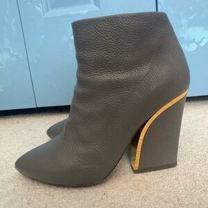 Chloe Beckie Gold-Trim Ankle Boots Gray Leather Size 38.5 EU